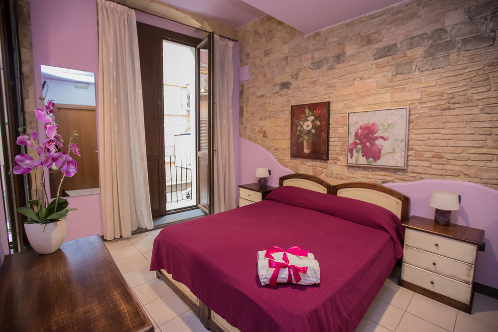 Arcobaleno Rooms Cagliari Exterior foto